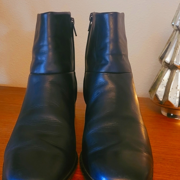Women's COLE HAAN BLack Leather Ankle Boots - Picture 2 of 7